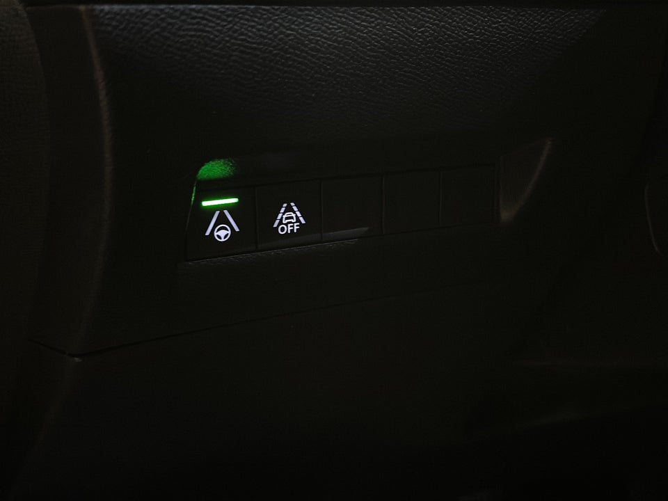 Peugeot e-2008 50 GT Pack 5d