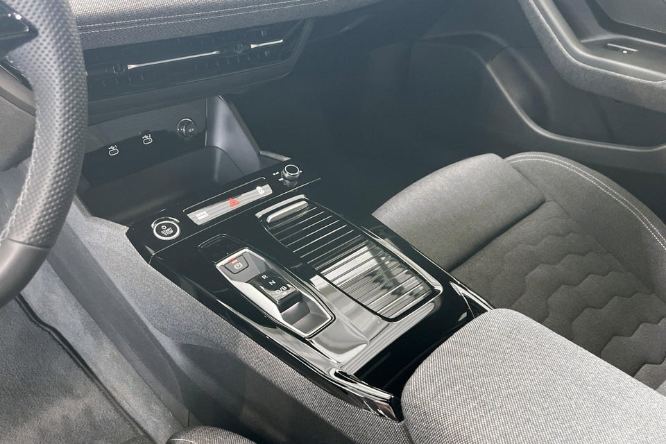Audi A6 e-tron S-line Avant 5d