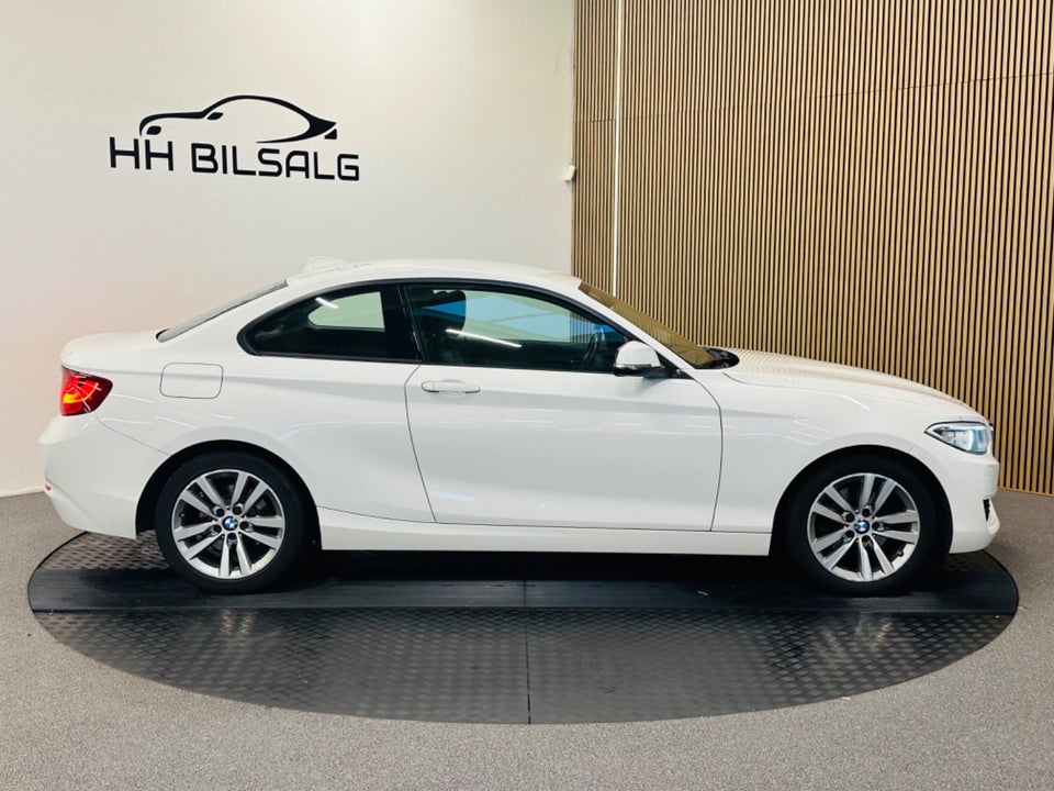 BMW 220i 2,0 Coupé aut. 2d