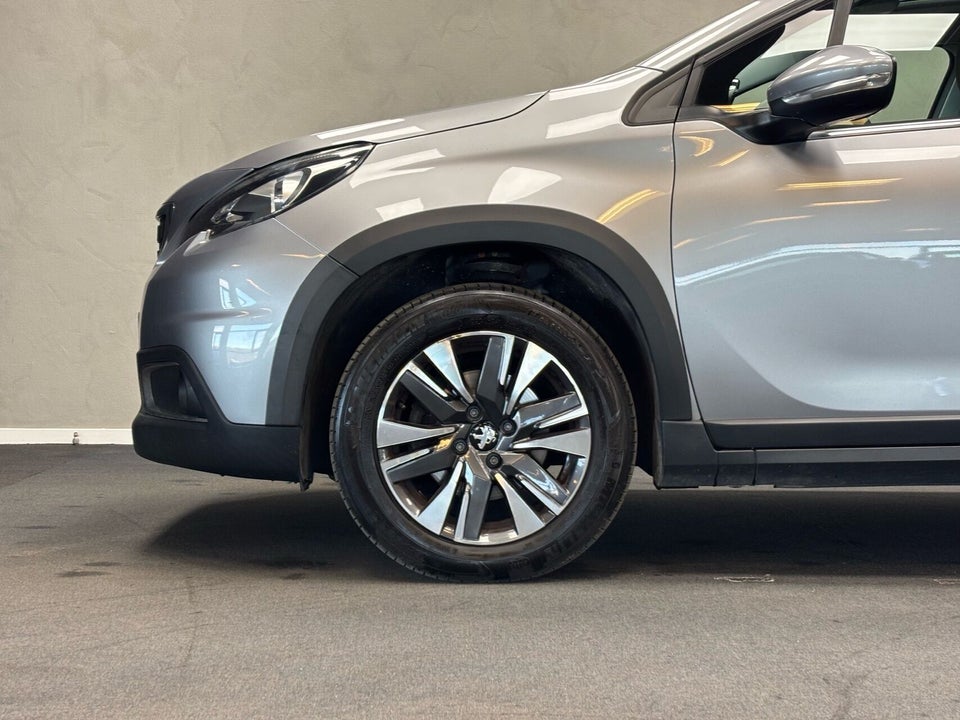 Peugeot 2008 1,5 BlueHDi 100 Exclusive Sky 5d