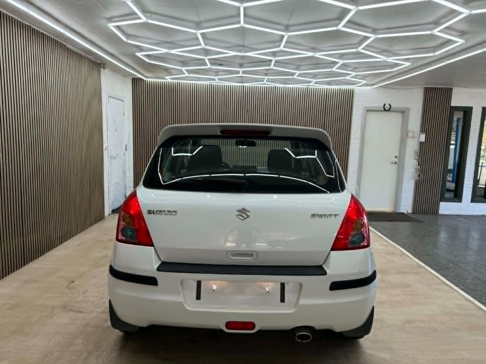 Suzuki Swift 1,3 GL-A 5d