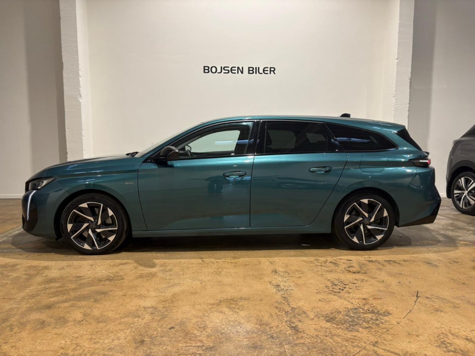 Peugeot 308 1,6 Hybrid First Selection+ SW EAT8 5d