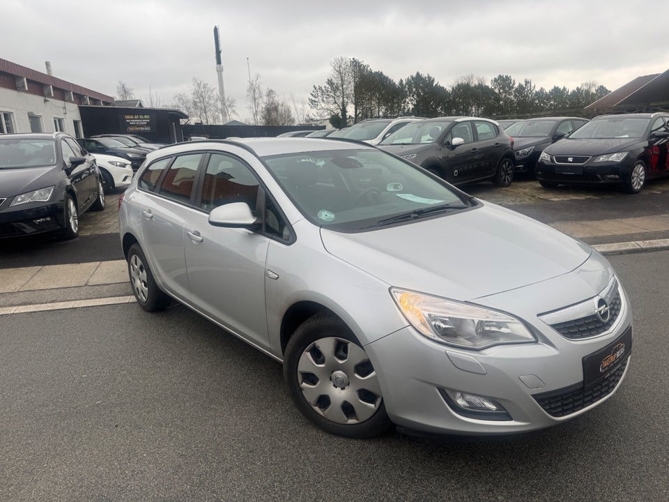 Opel Astra 1,4 T 140 Enjoy Sports Tourer 5d