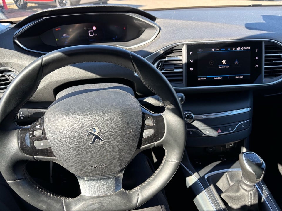 Peugeot 308 1,6 BlueHDi 120 Allure Sky SW EAT6 5d