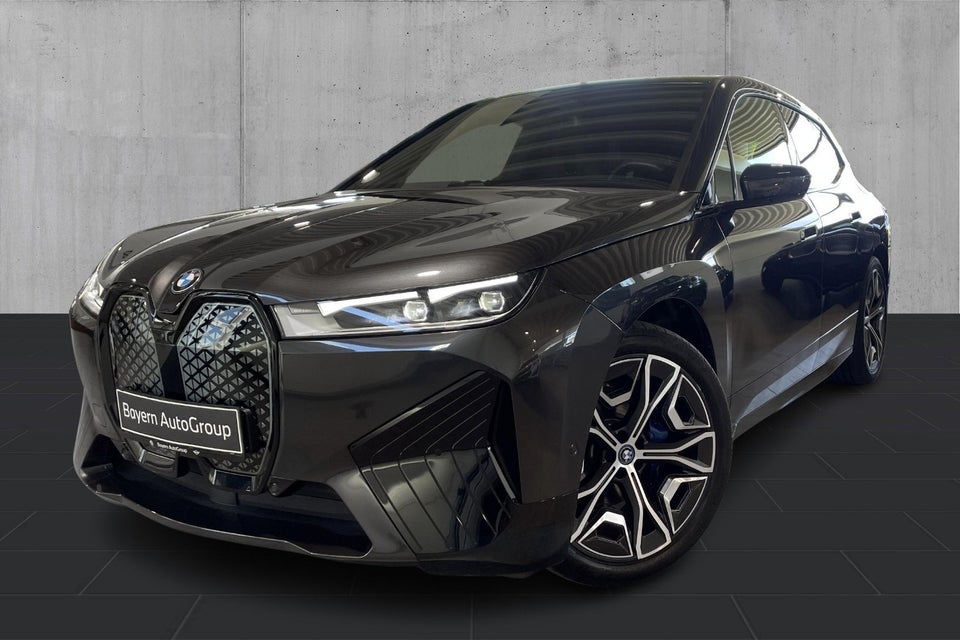 BMW iX xDrive40 Sport 5d