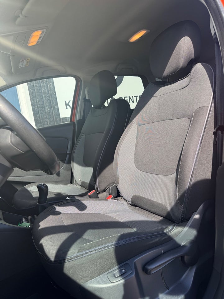 Renault Captur 0,9 TCe 90 Intens 5d