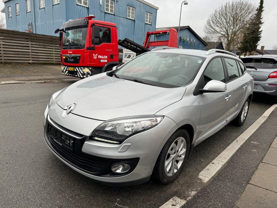 Renault Megane III 1,6 110 Authentique Sport Tourer 5d