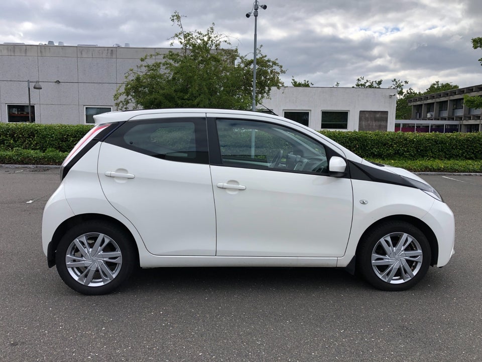 Toyota Aygo 1,0 VVT-i x-sky 5d