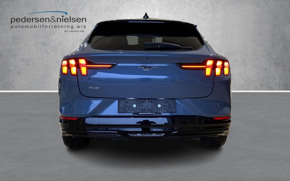 Ford Mustang Mach-E 75 Premium Standard Range AWD 5d