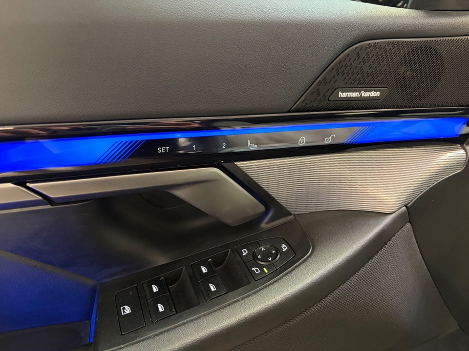 BMW i5 eDrive40 Fully Charged M-Sport Pro 4d