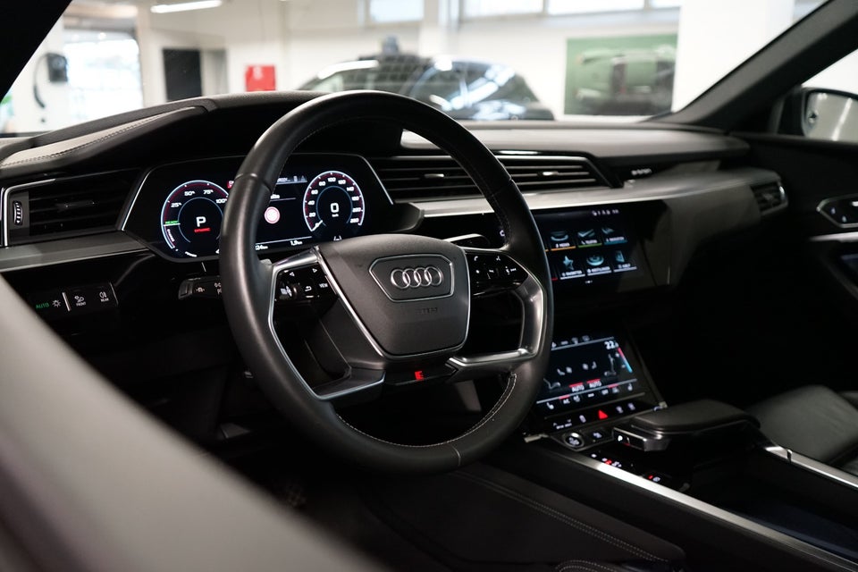 Audi e-tron 55 S-line Sportback quattro 5d