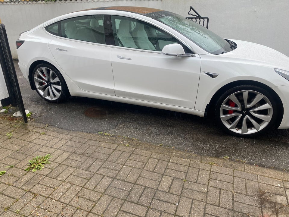 Tesla Model 3 Performance AWD 4d