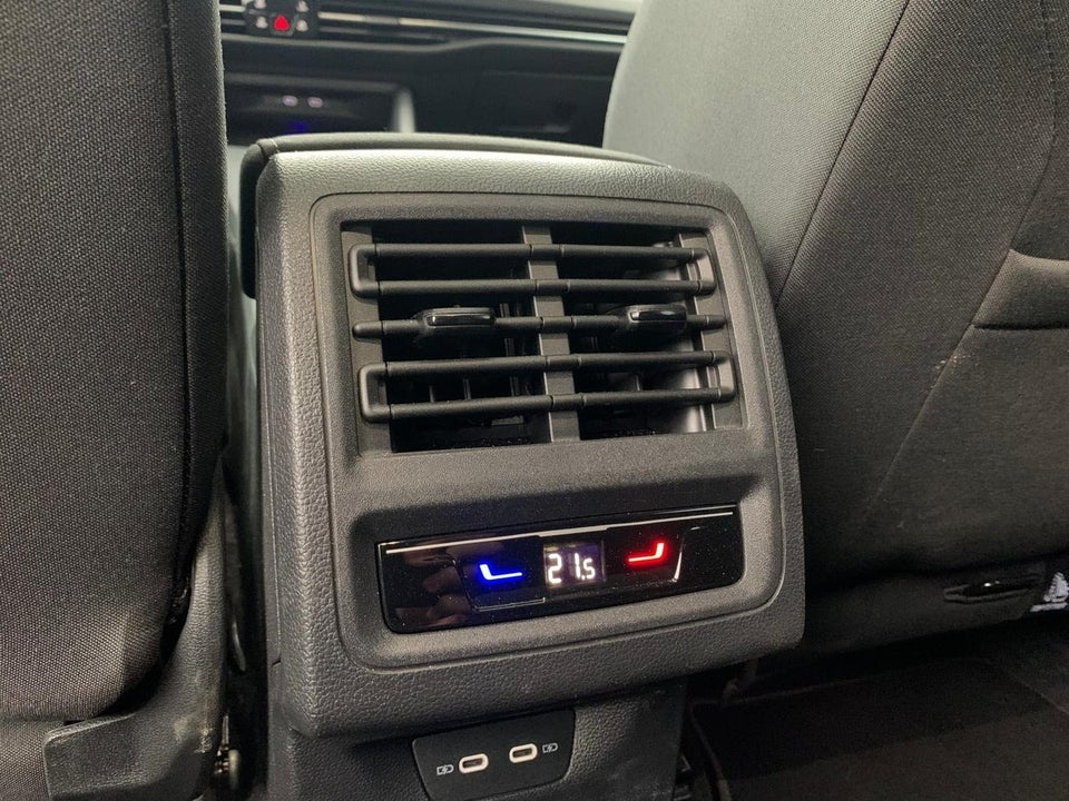 VW Golf VIII 1,4 eHybrid DSG 5d