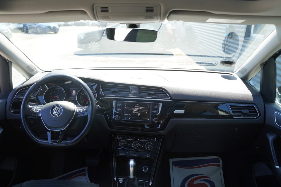 VW Touran 2,0 TDi 190 Highline DSG 7prs 5d