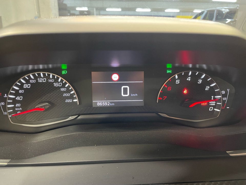 Peugeot 208 1,2 PureTech 100 Supreme+ 5d
