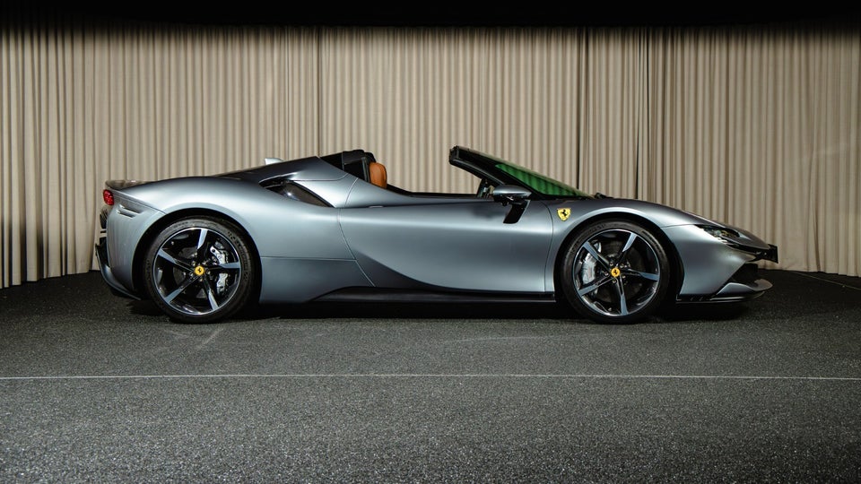 Ferrari SF90 Spider 4,0 DCT 2d