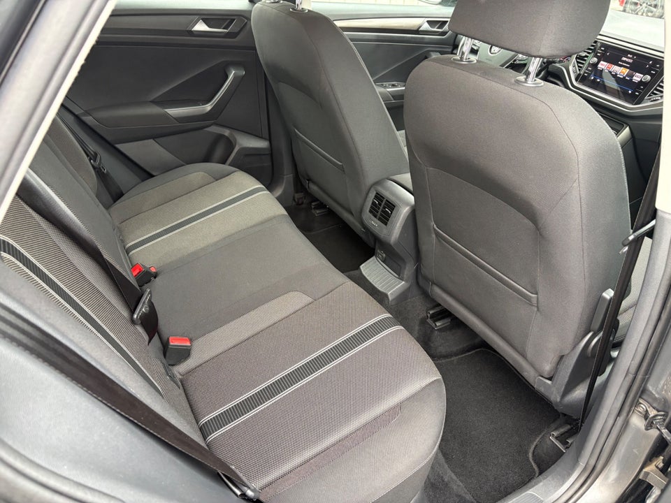 VW T-Roc 1,0 TSi 115 Style 5d