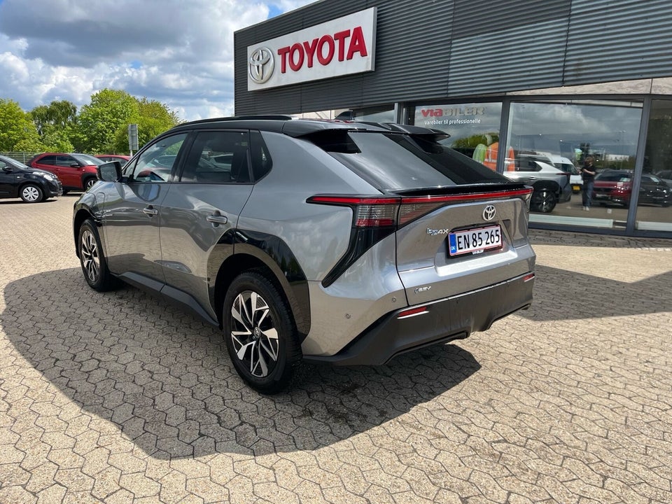 Toyota bZ4X 73 Executive 5d