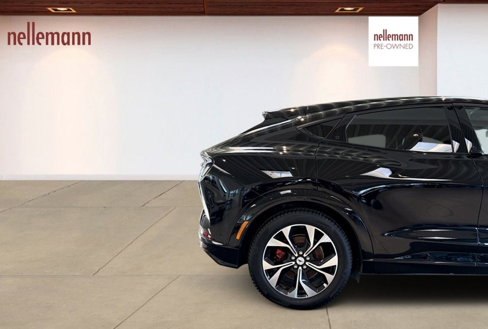 Ford Mustang Mach-E 70 Premium Standard Range AWD 5d