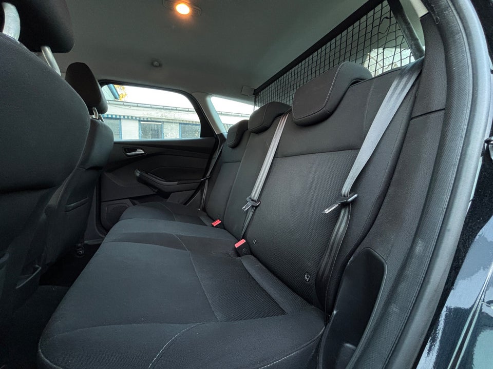 Ford Focus 1,0 SCTi 100 Titanium stc. 5d