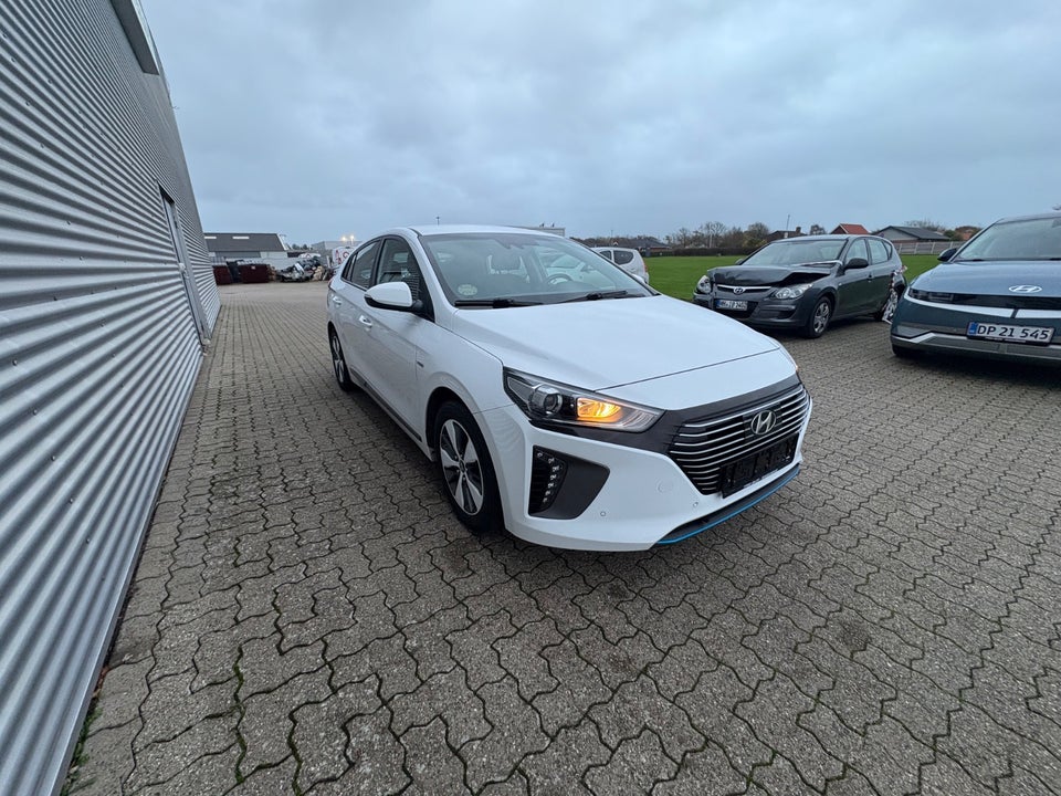 Hyundai Ioniq 1,6 PHEV Trend DCT 5d