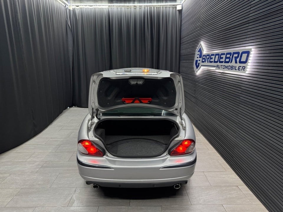 Jaguar X-type 2,5 Classic 4d