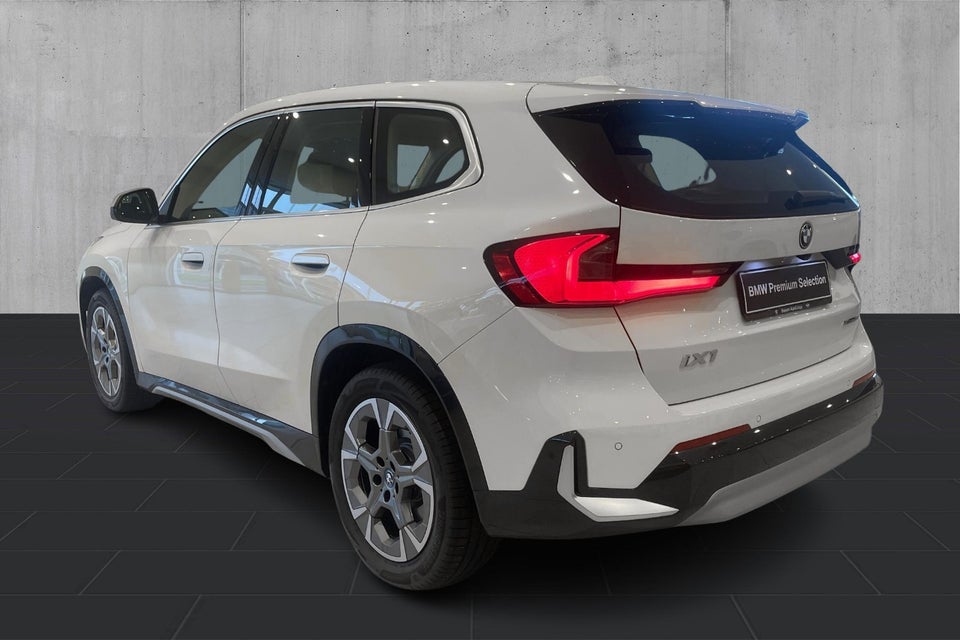 BMW iX1 xDrive30 X-Line 5d
