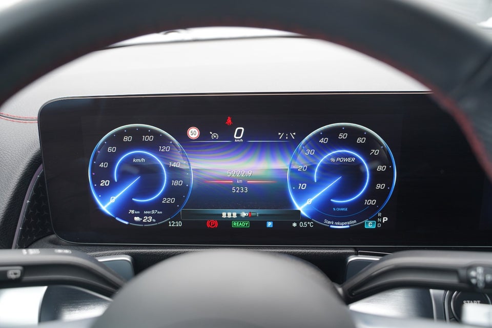 Mercedes EQB300 AMG Line 4Matic 5d