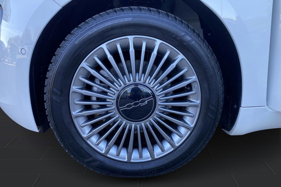 Fiat 500e 42 Icon 3d