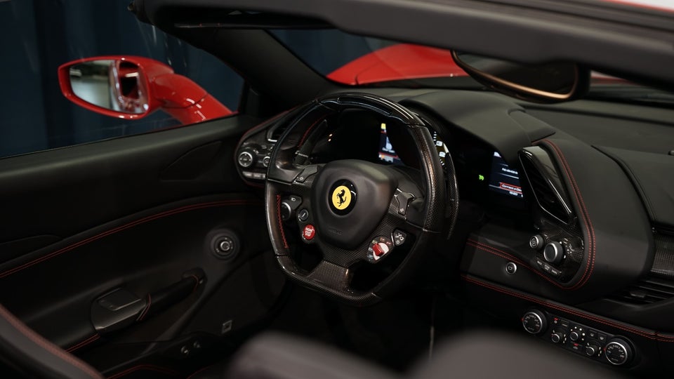 Ferrari 488 Spider 3,9 DCT 2d