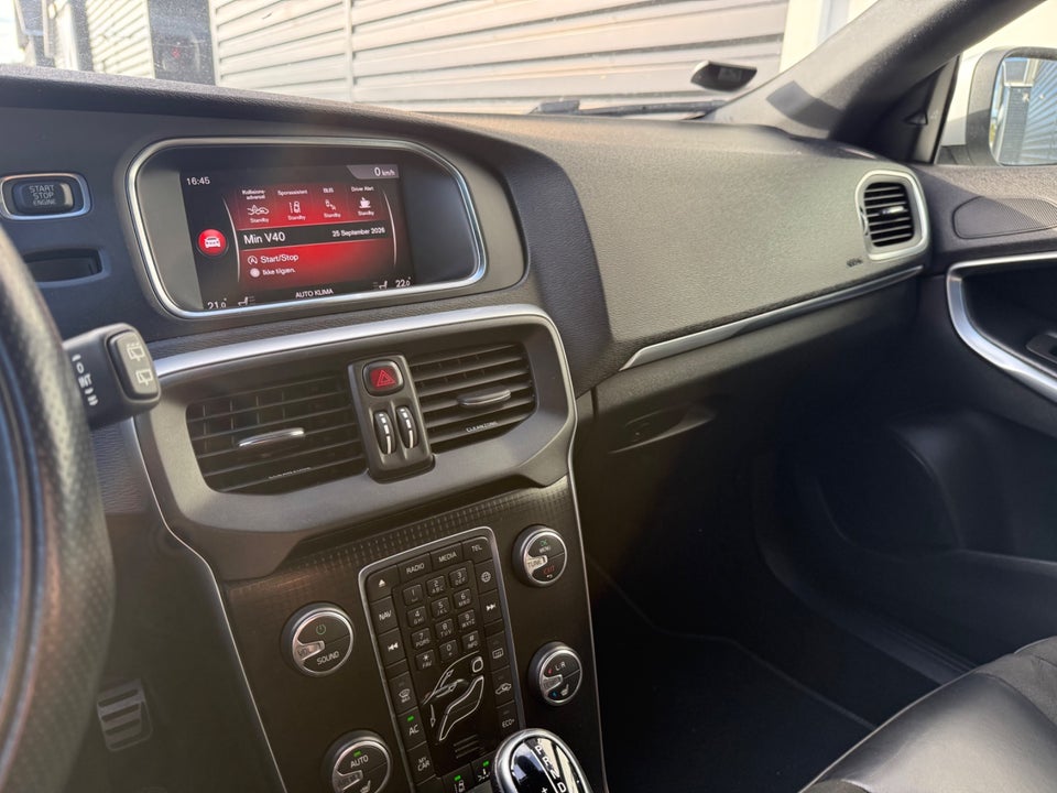 Volvo V40 2,0 T4 190 R-Design 5d