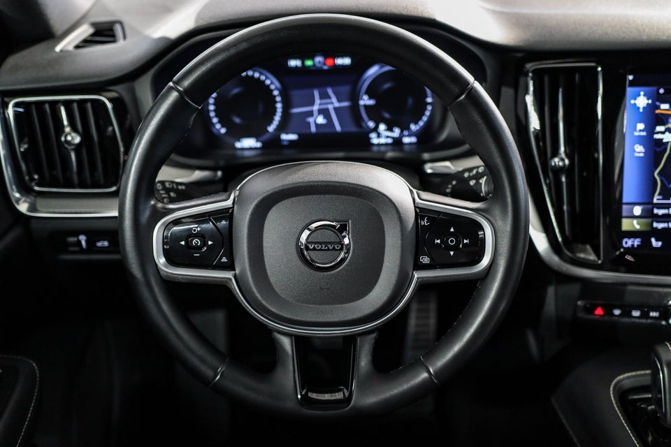 Volvo V60 2,0 T6 ReCharge R-Design aut. AWD 5d