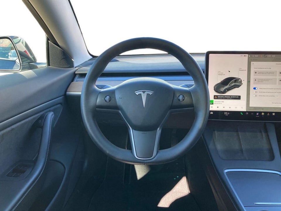 Tesla Model 3 Long Range AWD 4d