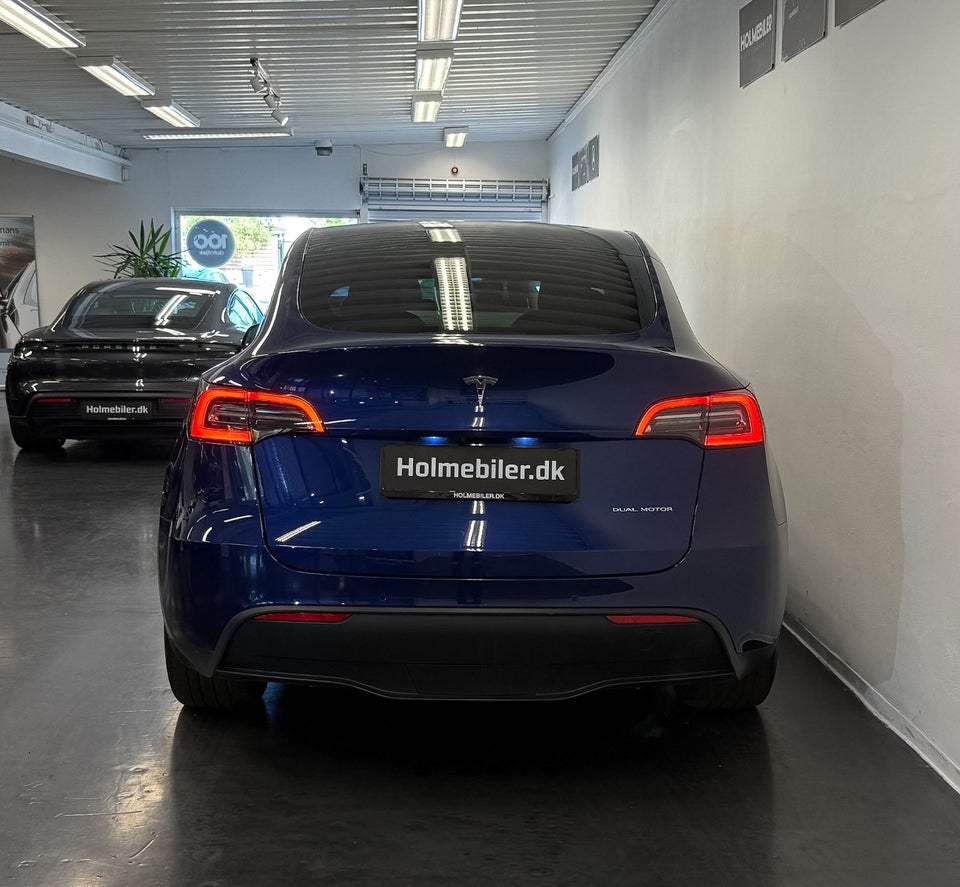 Tesla Model Y Long Range AWD 5d