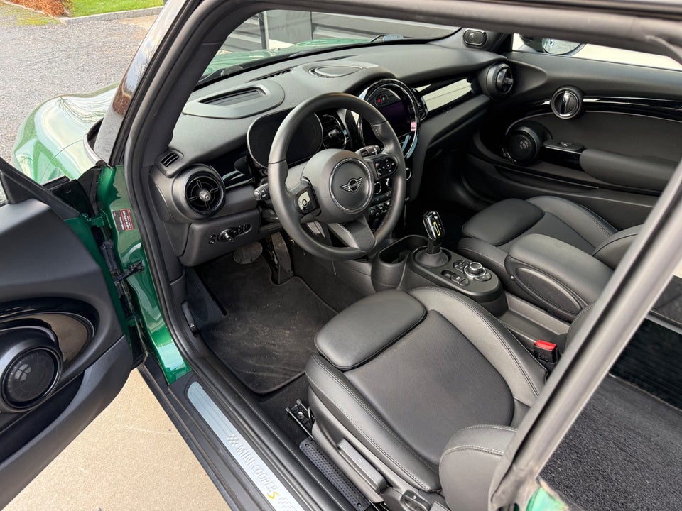 MINI Cooper SE Classic Trim 3d