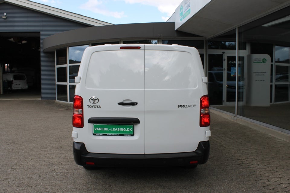 Toyota ProAce 2,0 D 177 Long Comfort Master aut. 6d