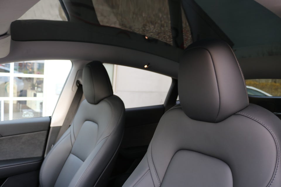 Tesla Model Y RWD 5d