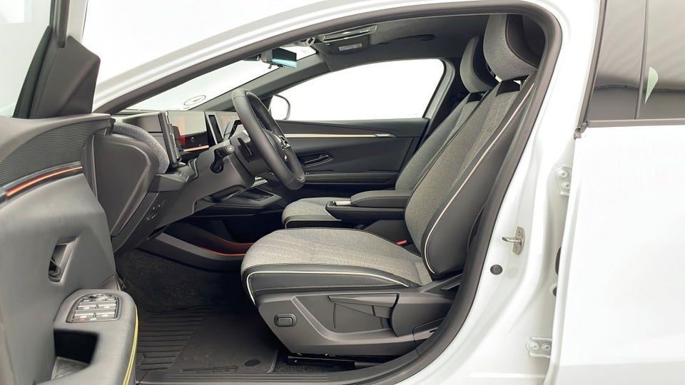 Renault Megane E-Tech 60 Techno 5d