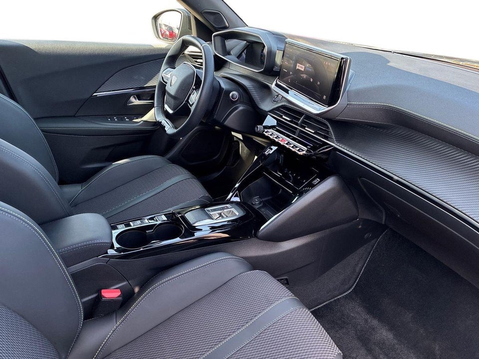 Peugeot e-2008 54 GT 5d
