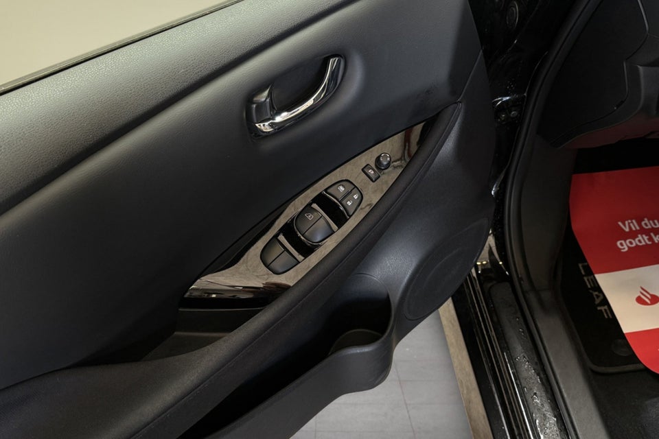Nissan Leaf 40 N-Connecta 5d