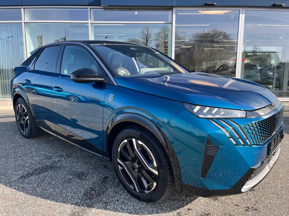 Peugeot e-3008 77 GT Pack 5d