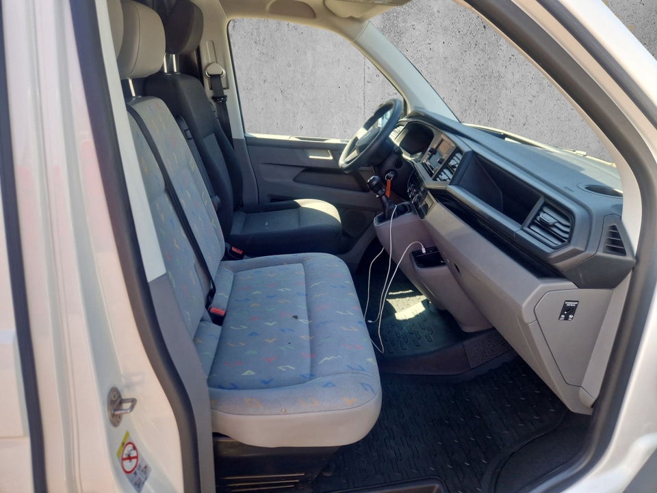 VW Transporter 2,0 TDi 150 Kassevogn kort