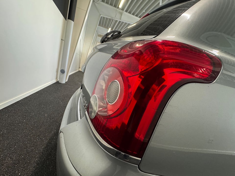 Toyota Avensis 2,2 D-CAT 177 Executive stc. 5d