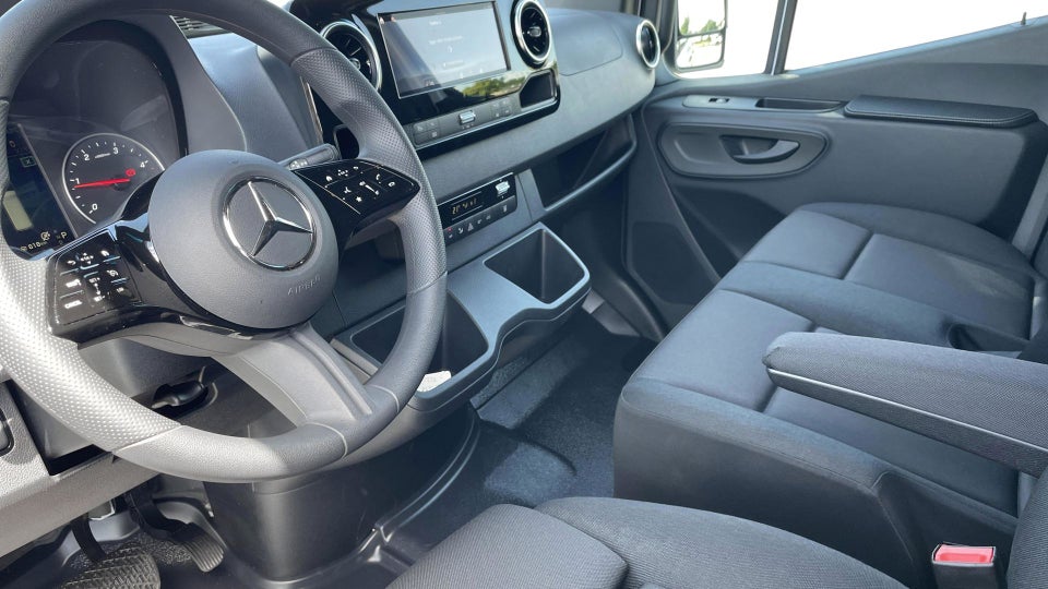 Mercedes Sprinter 317 2,0 CDi A2 Kassevogn PRO aut. RWD