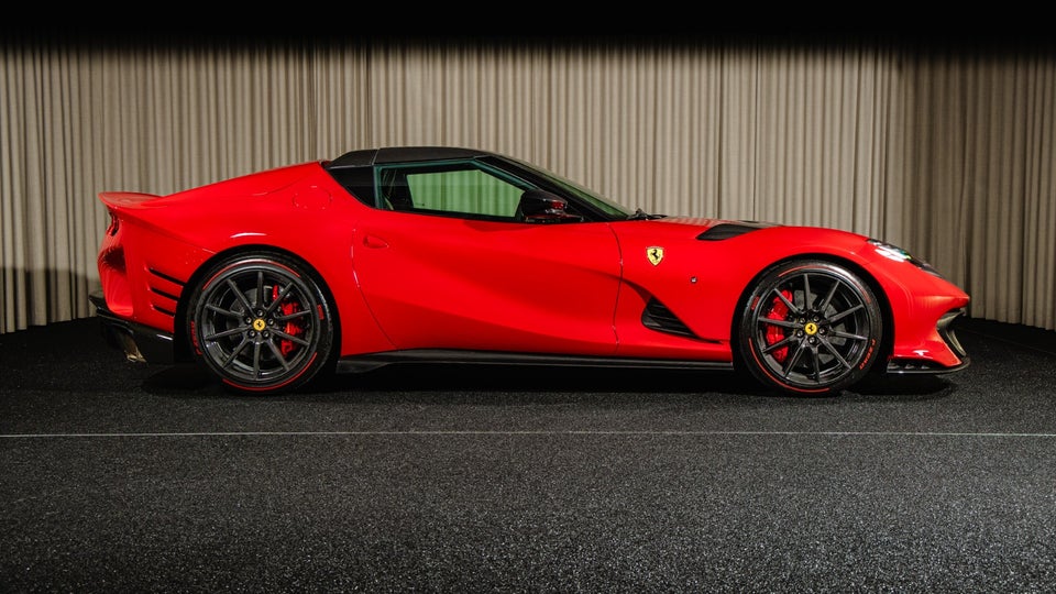 Ferrari 812 Competizione 6,5 DCT 2d