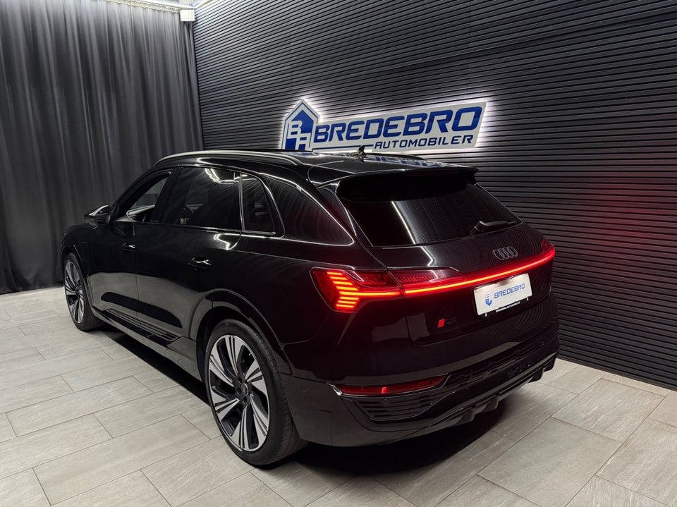 Audi Q8 e-tron 55 S-line Black Edition quattro 5d