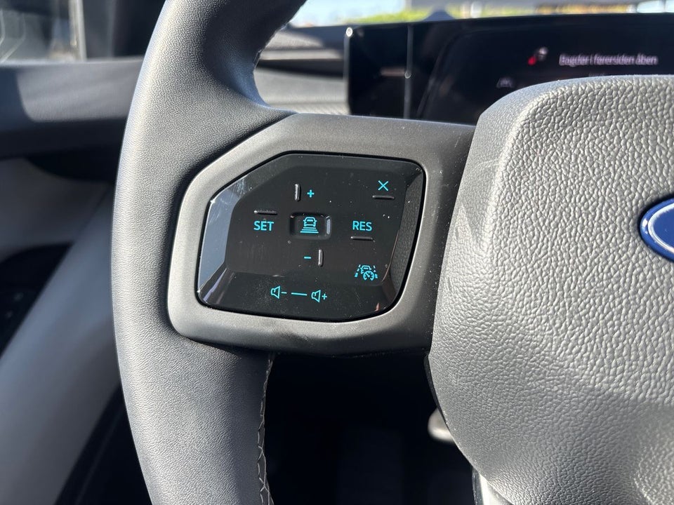 Ford Explorer 77 Premium Extended Range 5d