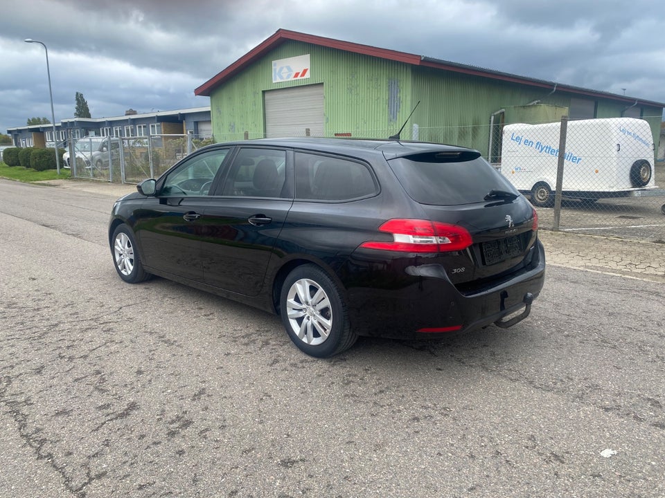 Peugeot 308 1,2 e-THP 110 Chili SW 5d