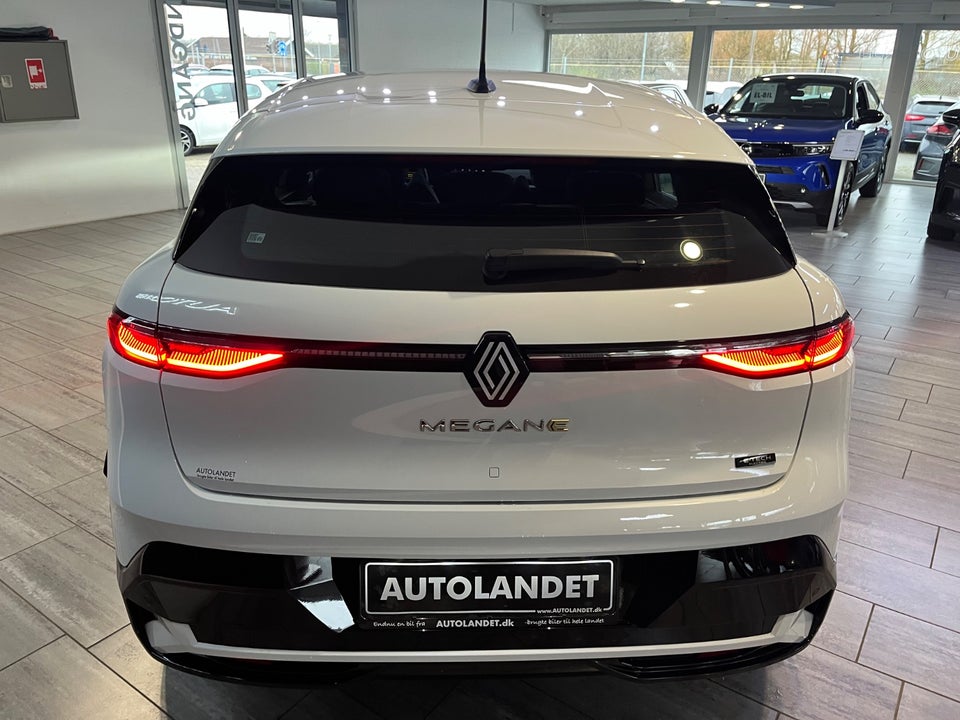 Renault Megane E-Tech 40 Equilibre 5d