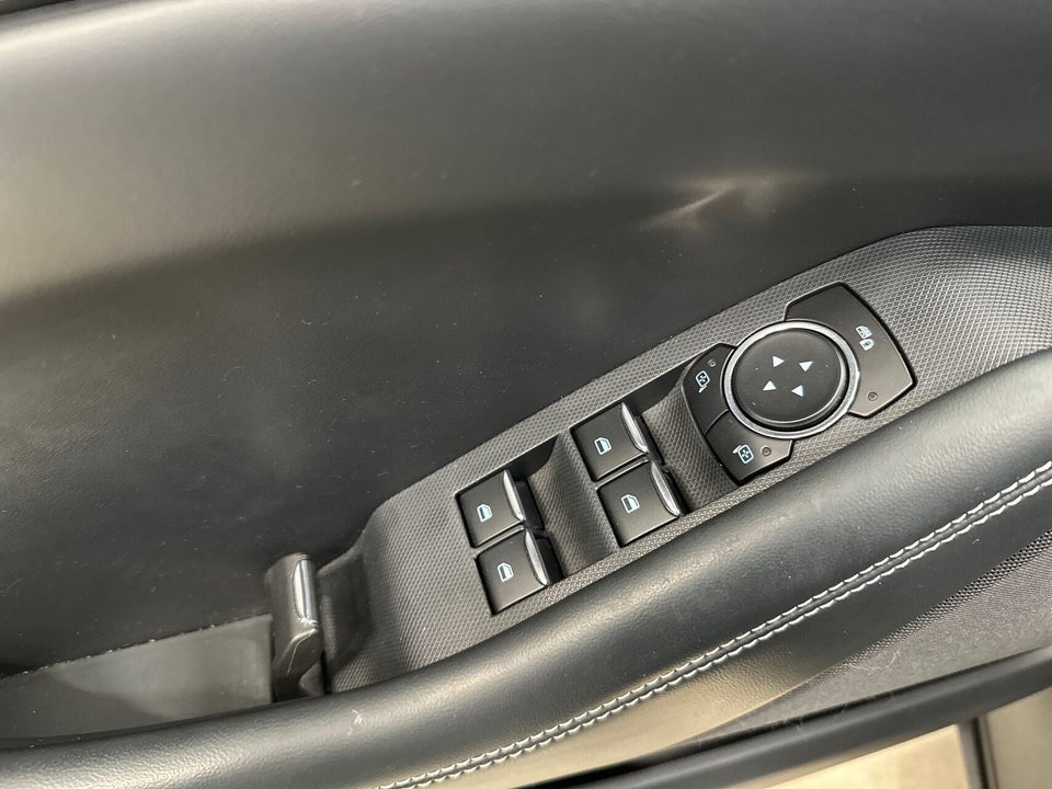 Ford Mustang Mach-E 70 Standard Range 5d